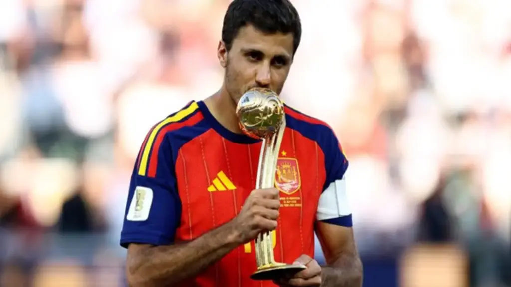 Rodri vượt Messi giành Quả bóng vàng World Cup 2026, lập kỷ lục vô tiền khoáng hậu