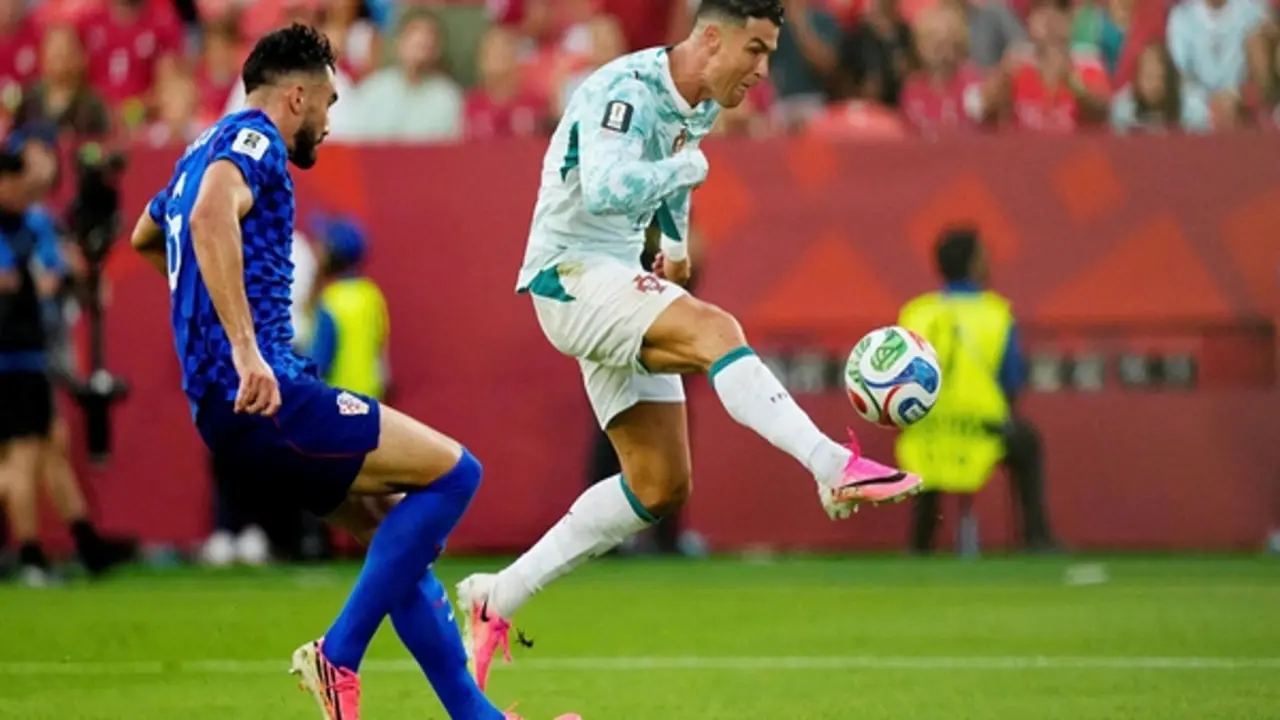 Ronaldo khiến thế giới gọi tên