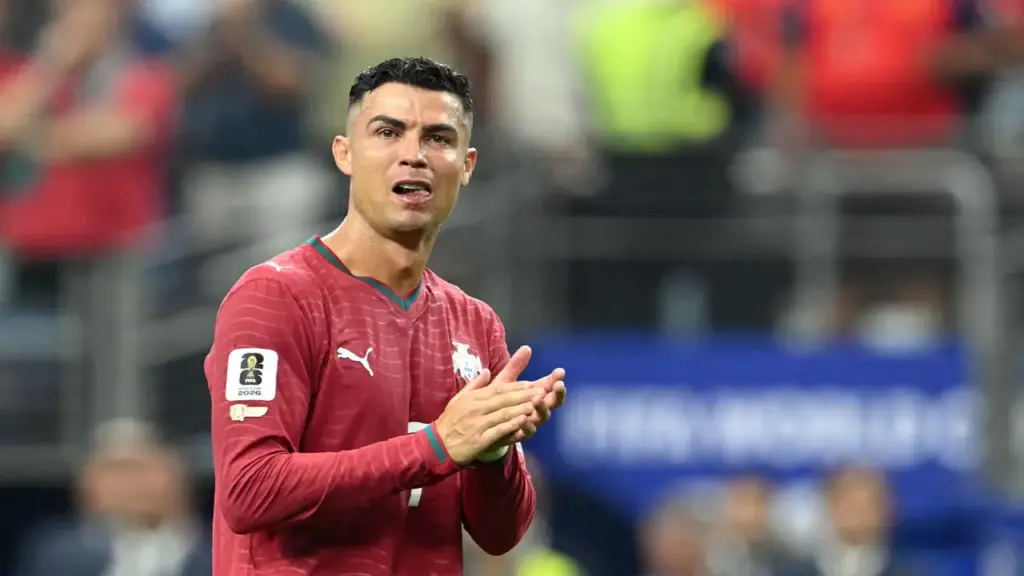 Ronaldo khóc sau khi bị loại khỏi World Cup 2026