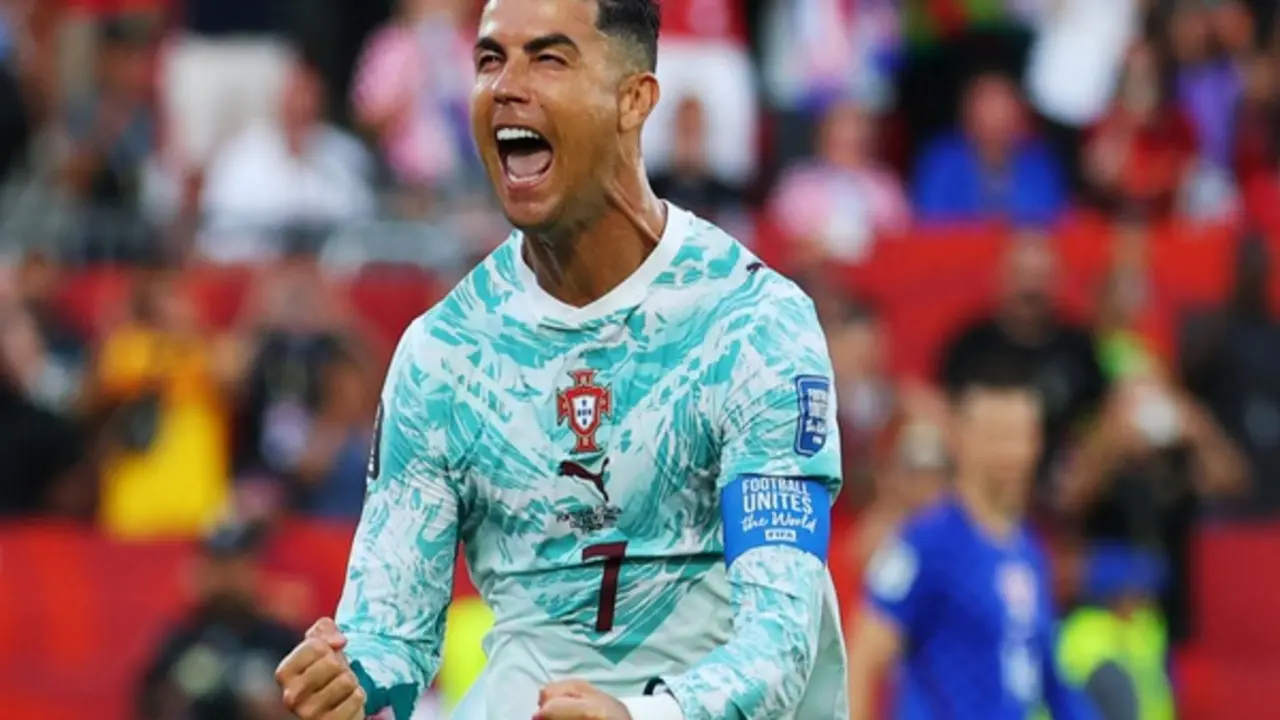 Ronaldo và chuyến 'tàu lượn cảm xúc'