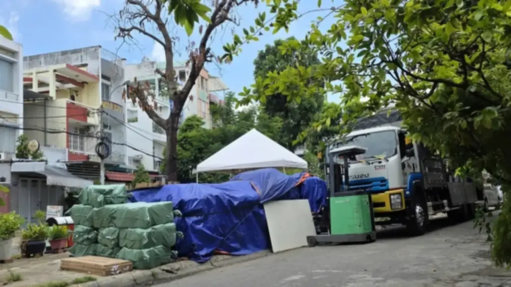 Sau phản ánh, chành xe rời khu dân cư ở TP.HCM, 'trả lại' công viên cho người dân