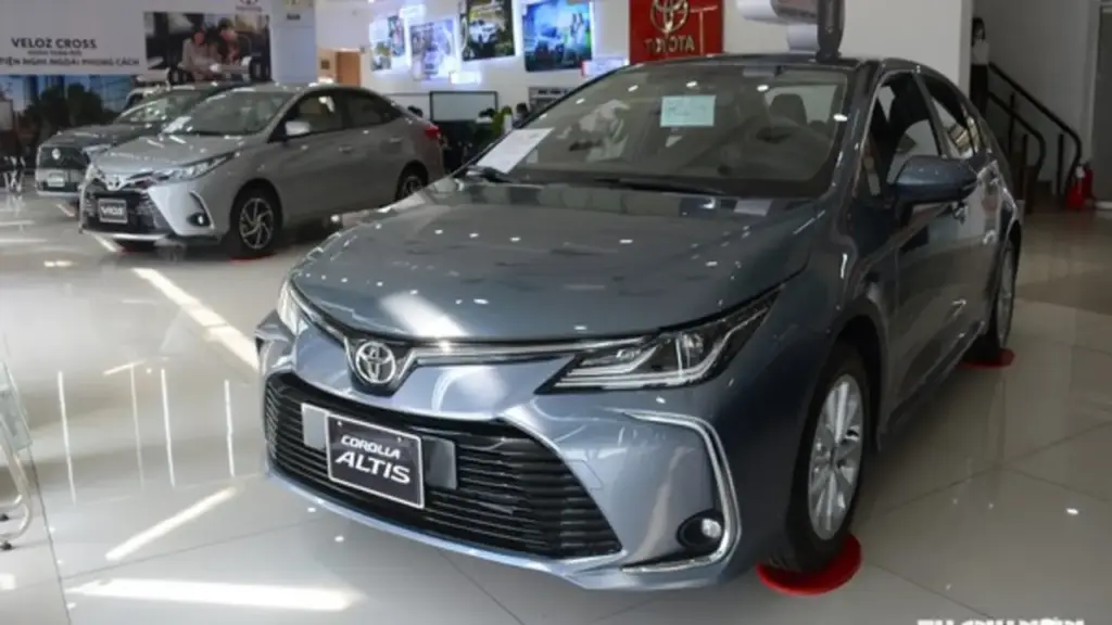 Sedan hạng C dưới 900 triệu: Mazda3 chiếm hơn 70% thị phần, Toyota Corolla Altis dừng bước