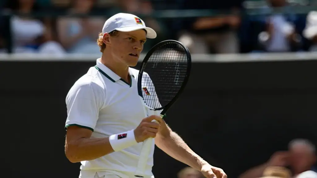Sinner vào bán kết Wimbledon, chờ đại chiến Djokovic