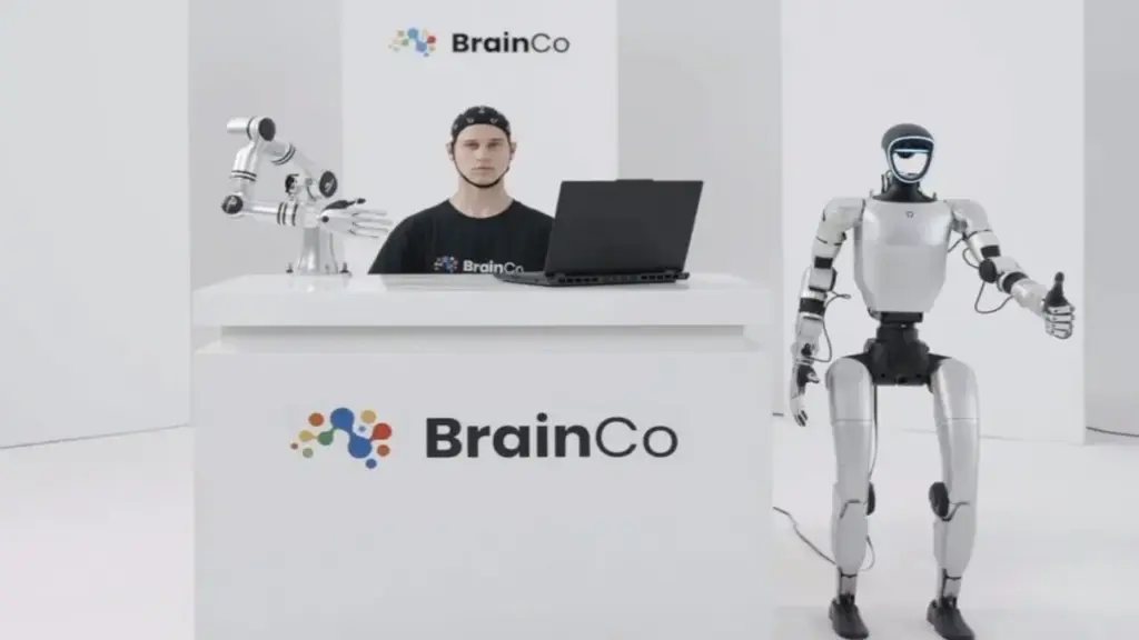 Startup Trung Quốc ra mắt nền tảng điều khiển robot bằng ý nghĩ