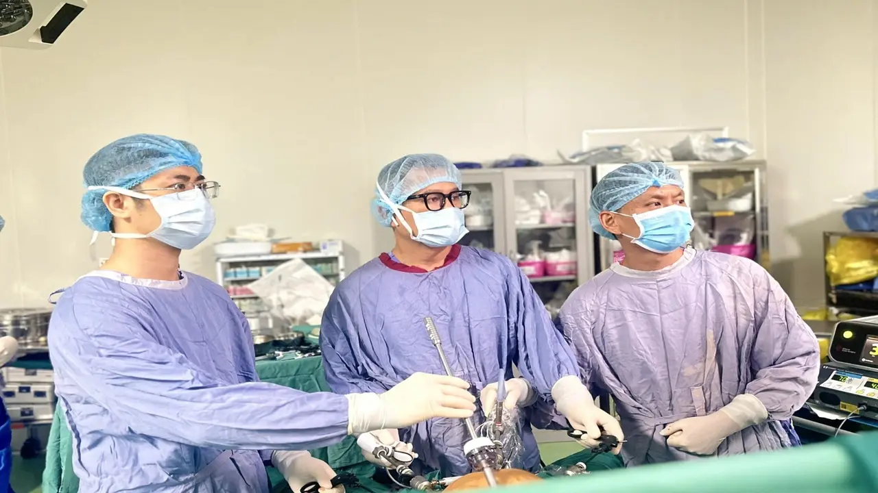Suýt mất mạng vì vỡ thực quản sau chầu rượu