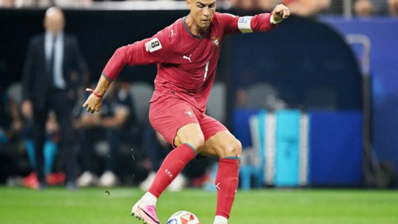 Tân HLV đội tuyển Bồ Đào Nha: 'Tôi chắc chắn sẽ triệu tập Ronaldo nếu...'