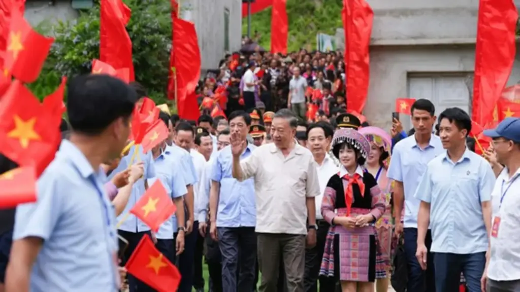 Tạo môi trường an ninh, an toàn vì cuộc sống bình yên, hạnh phúc của nhân dân
