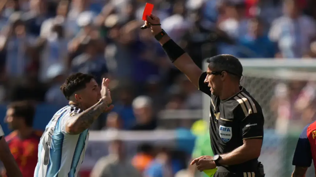 Tây Ban Nha 0-0 Argentina (hiệp phụ 1): Enzo Fernandez bị đuổi