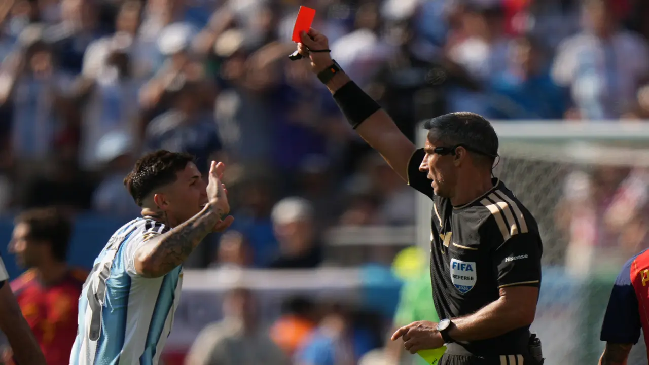 Tây Ban Nha 0-0 Argentina (hiệp phụ 2): Chưa tận dụng được lợi thế hơn người