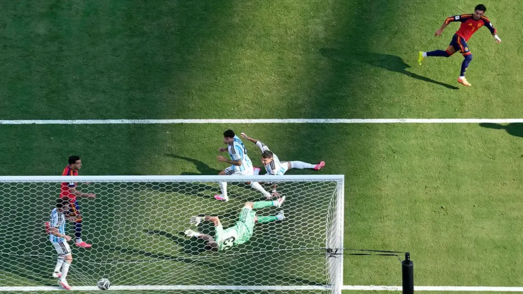 Tây Ban Nha 1-0 Argentina (hiệp phụ 2): Torres ghi bàn