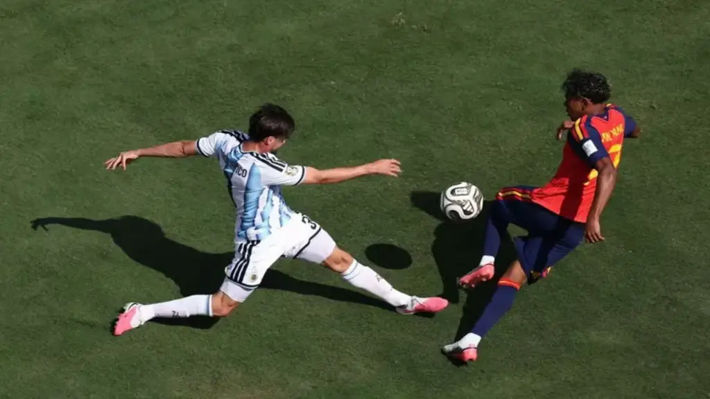 Tây Ban Nha - Argentina (hiệp 2) 0-0: Thế trận giằng co