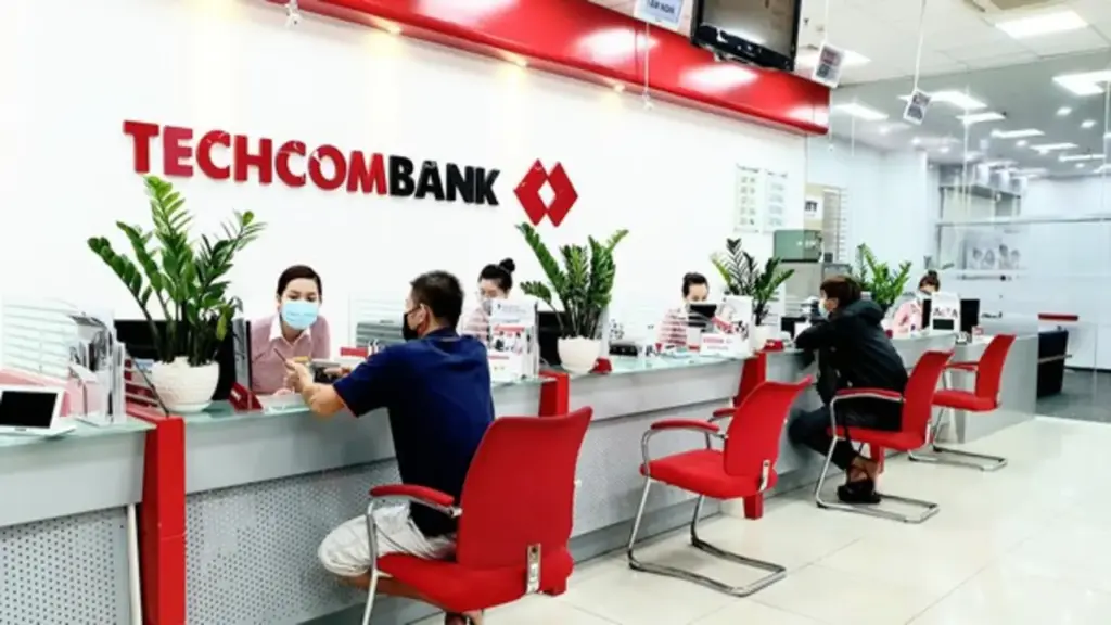 Techcombank báo lãi cao kỷ lục, nhân viên có thu nhập bình quân 46 triệu đồng/tháng