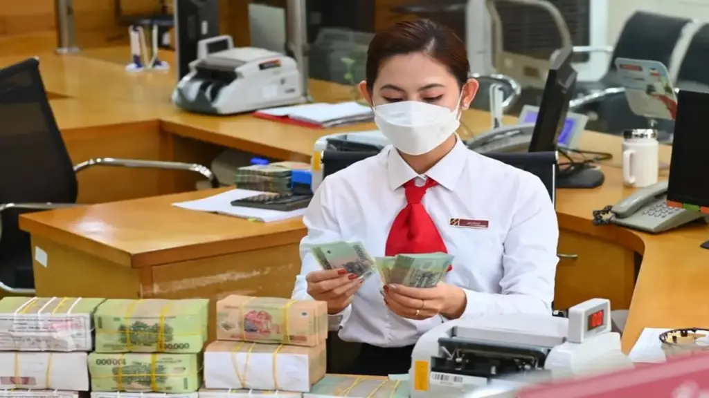 Thấy gì từ làn sóng ngân hàng phát hành chứng chỉ tiền gửi 9%/năm?