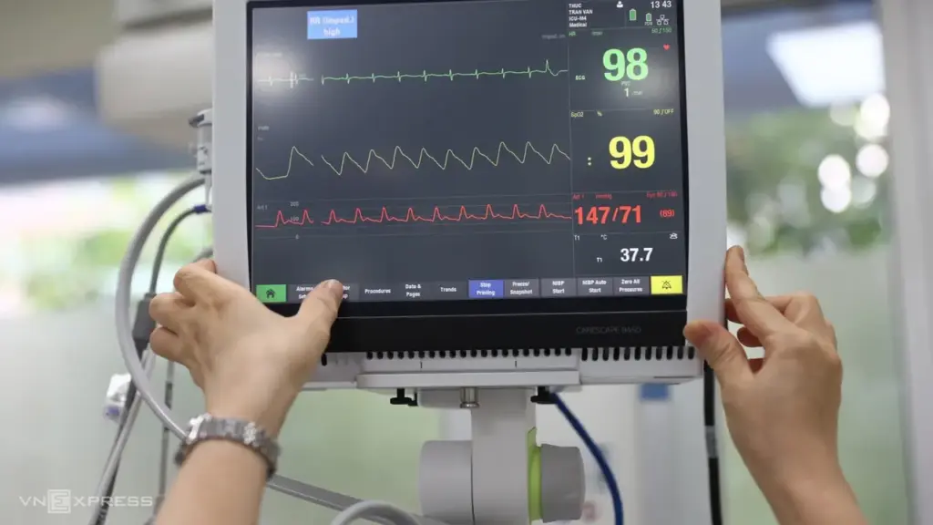 Thiếu niên hồi phục 'kỳ diệu' sau hai tháng bị tổn thương não nặng