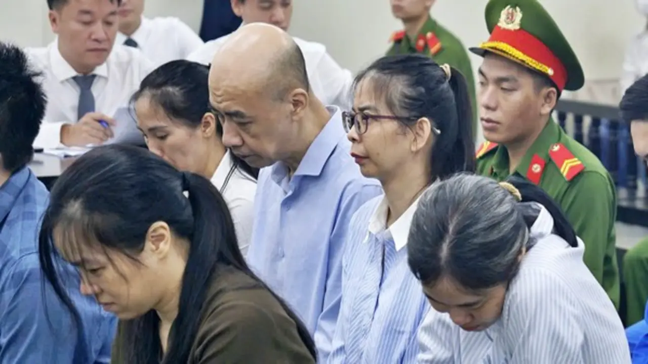 "Thoả thuận ngầm" trên xe ôtô, cựu cán bộ hải quan nhận 1,5 tỷ đồng