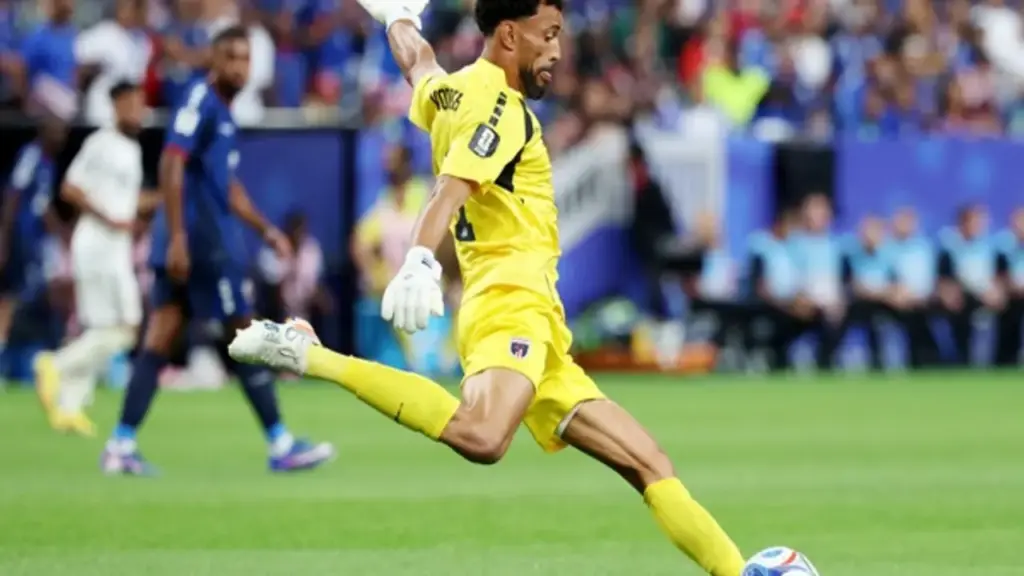 Thống kê khó tin: Thủ thành Vozinha có số lần rê bóng thành công nhiều hơn cả… Ronaldo
