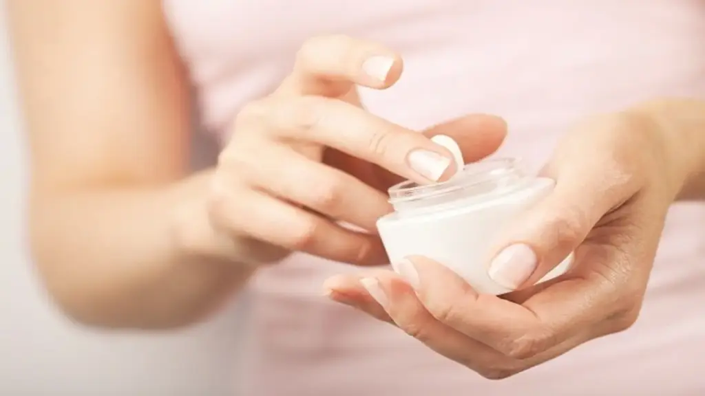Thu hồi toàn quốc lô sữa rửa tay Dr. Clean Peach và kem bôi da Young Rau Má