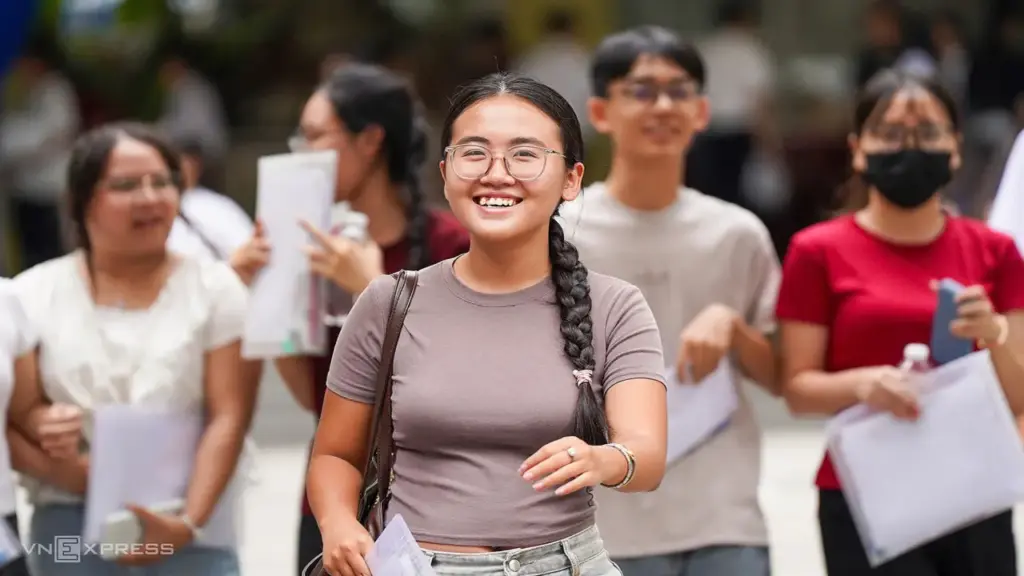 Thủ khoa 34 tỉnh, thành theo 7 tổ hợp xét tuyển đại học