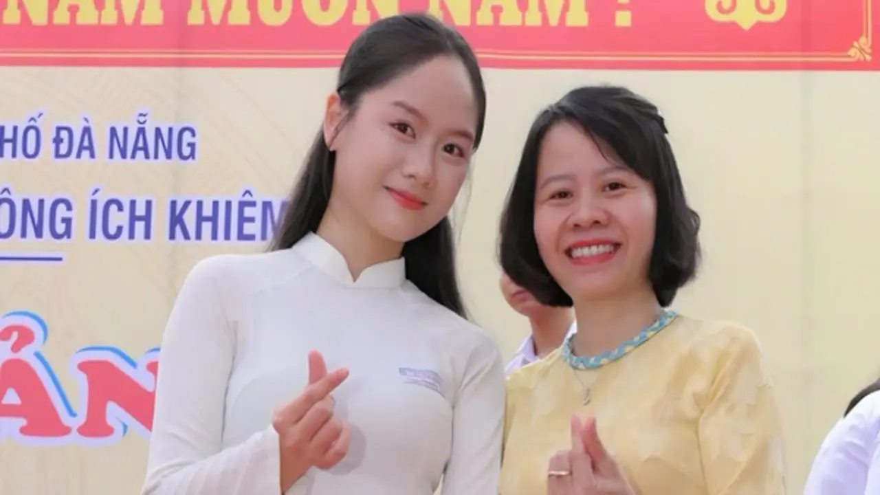 Thủ khoa khối C00 Đà Nẵng: Ước mơ khoác áo công an phụng sự Tổ quốc