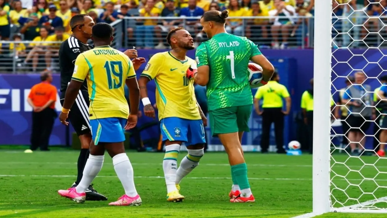 Thủ môn Na Uy khiến dàn ngôi sao Brazil rơi lệ