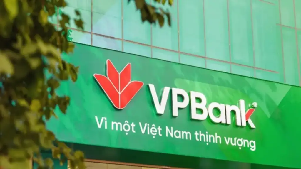 Thu nhập bình quân nhân viên VPBank sụt giảm, đạt trên 30 triệu đồng/tháng