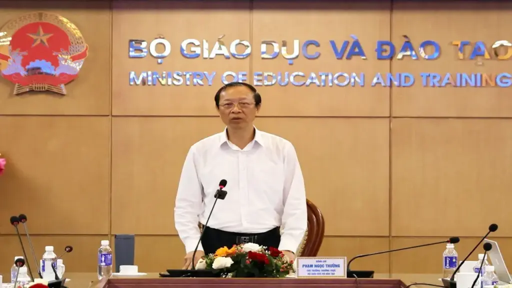 Thứ trưởng Bộ GD&ĐT: Tinh thần tự học của giáo viên sẽ lan tỏa tới học sinh