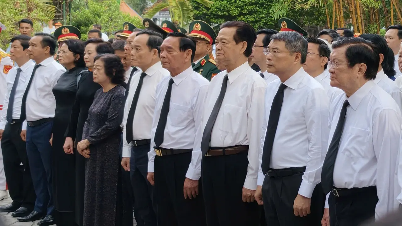 Thủ tướng dự lễ tìm kiếm hài cốt liệt sĩ ở công viên Lê Thị Riêng