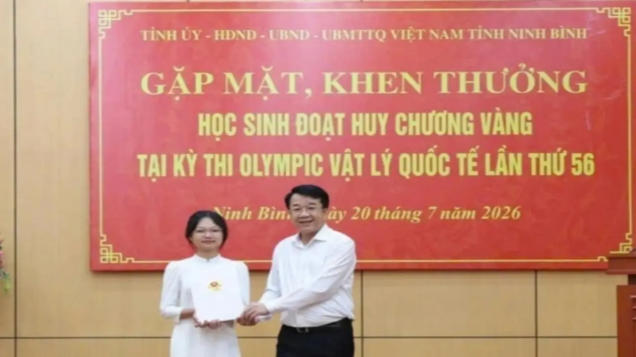 Thưởng nữ sinh giành HCV Olympic Vật lý quốc tế 500 triệu đồng