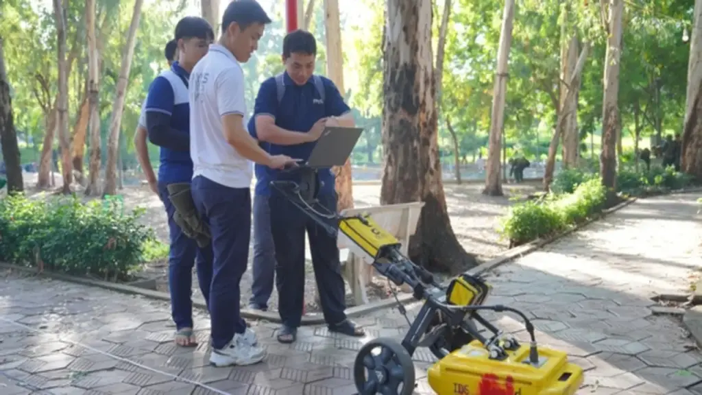 Tìm kiếm hài cốt liệt sĩ ở công viên Lê Thị Riêng từ sáng nay