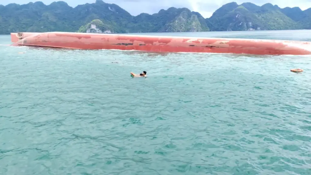 Tìm thấy 1 thi thể vụ tàu hàng bị lật trên vùng biển Vân Đồn