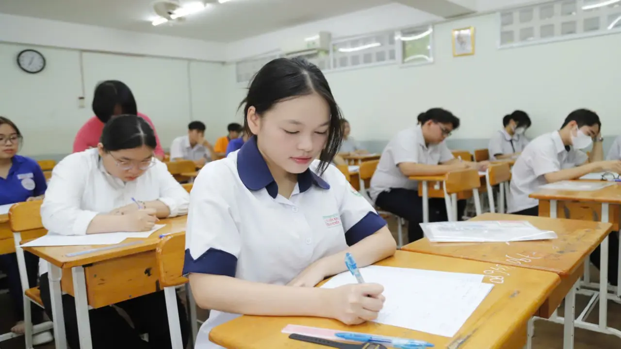 Tỉnh nào có điểm thi tốt nghiệp THPT trung bình cao nhất từng môn?