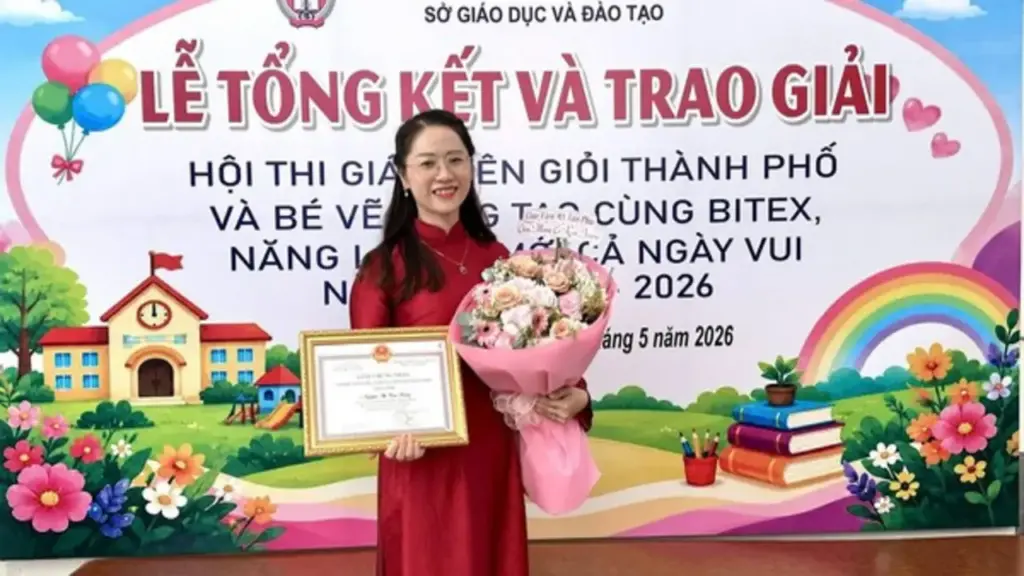 Tình yêu nghề của cô giáo mầm non TP.HCM mỗi ngày chạy xe máy gần 60 km