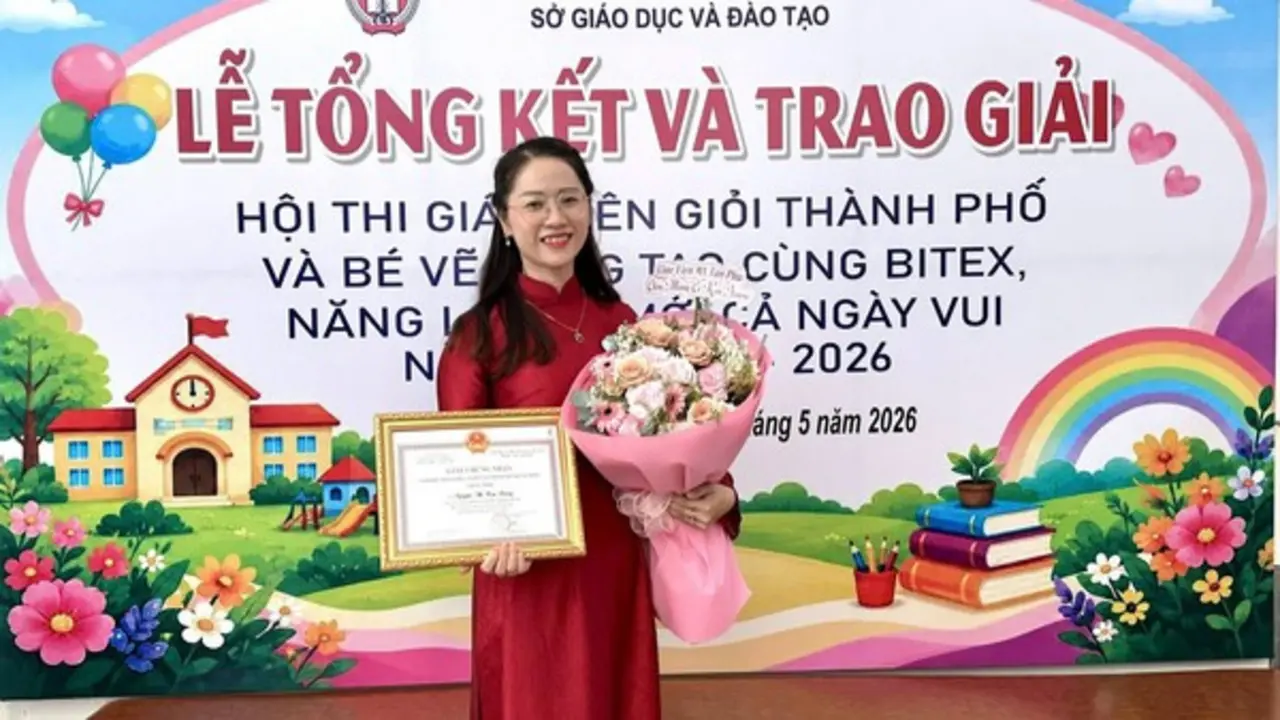 Tình yêu nghề của cô giáo mầm non TP.HCM mỗi ngày chạy xe máy gần 60 km