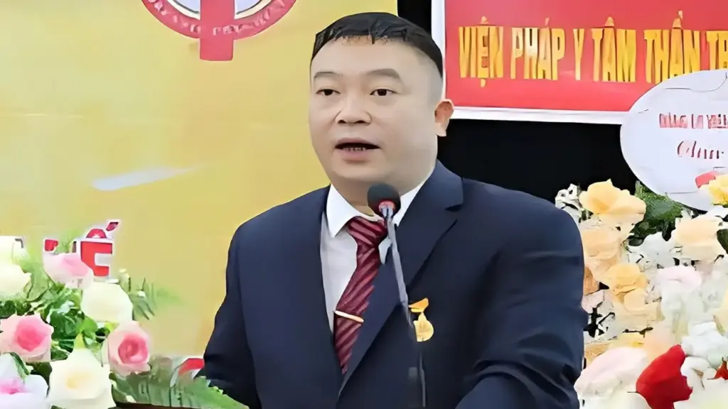 Tờ giấy trên cọc tiền trong két sắt lộ đường dây 'chạy việc' vào Viện Pháp y tâm thần