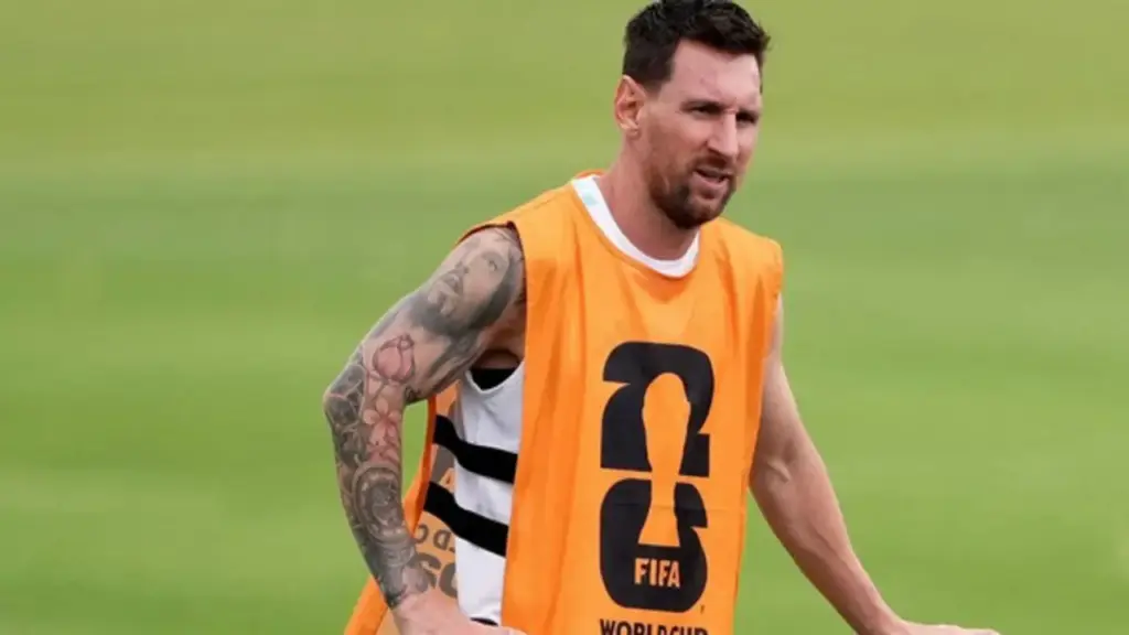 Tổ trọng tài Mỹ và &Yacute; bắt trận Anh - Argentina, Messi gửi thông điệp nóng