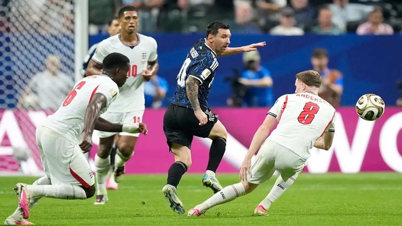 Tòa án Đức 'tuýt còi' FIFA về cách bán vé World Cup