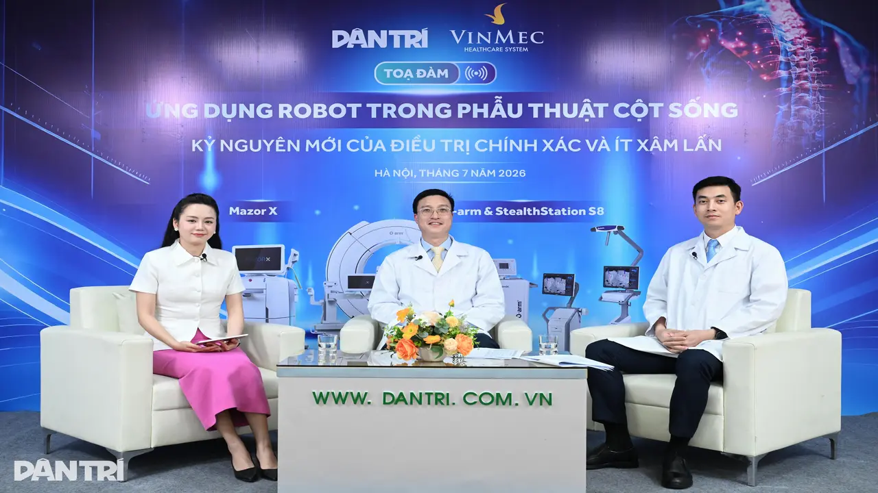 Tọa đàm trực tuyến: Ứng dụng robot mổ cột sống chính xác, ít xâm lấn