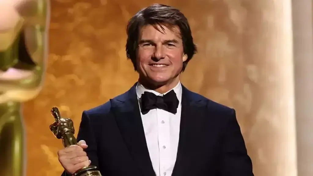 Tom Cruise sẽ có màn trình diễn ở bế mạc World Cup 2026