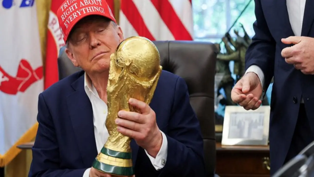 Tổng thống Mỹ Donald Trump dự khán chung kết World Cup 2026, trao cúp cho đội vô địch