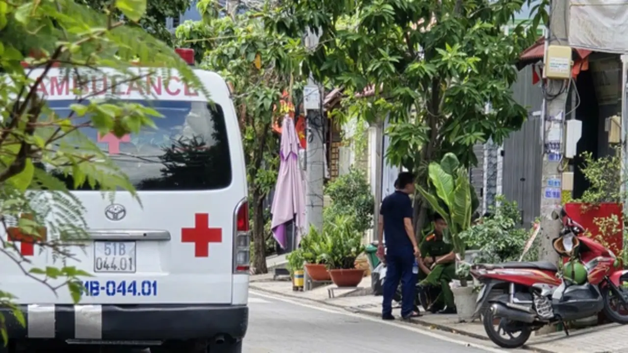 TP.HCM: Chồng dùng dao sát hại vợ rồi đến công an đầu thú