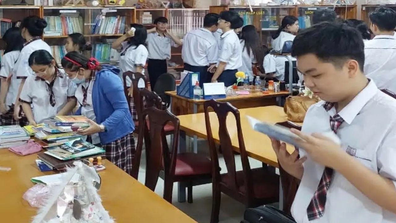 TP.HCM miễn phí sách giáo khoa: Trường chủ động nâng cấp thư viện, rà soát thiết bị dạy học