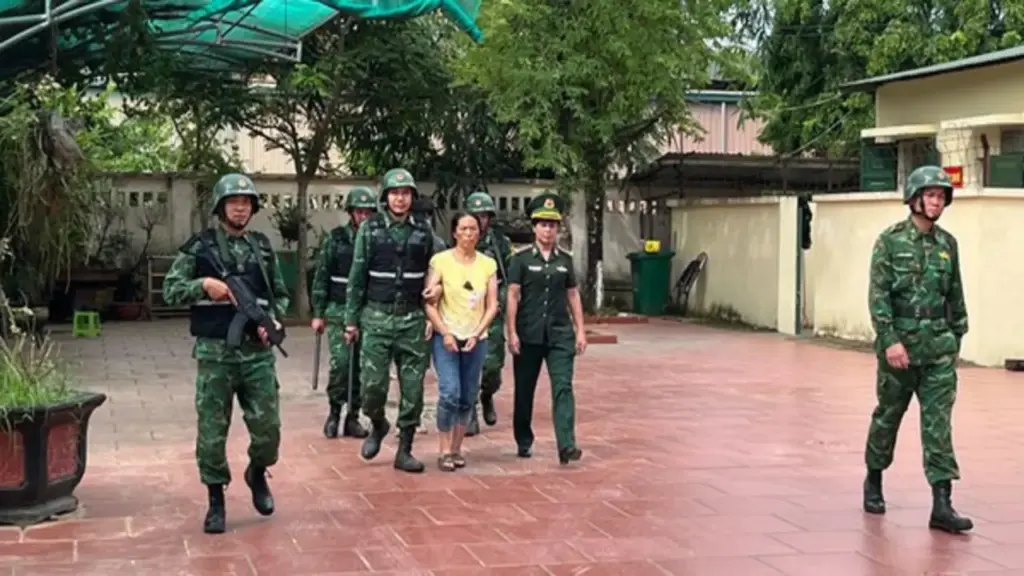 Triệt phá thành công đường dây mua bán bé gái 14 tuổi sang Trung Quốc