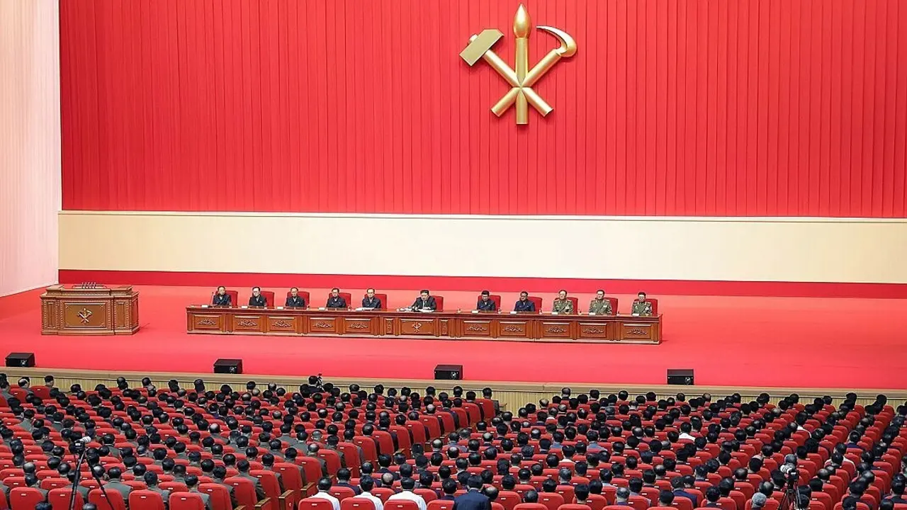 Triều Tiên khai trừ tướng quân đội vì 'phạm trọng tội'