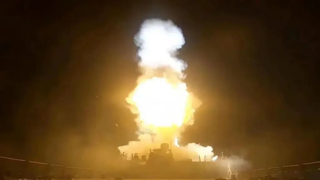 Trung Đông trưa 18-7: Iran tấn công tàu Mỹ ở Ấn Độ Dương, cảnh báo trả đũa các nước cho Mỹ đóng quân