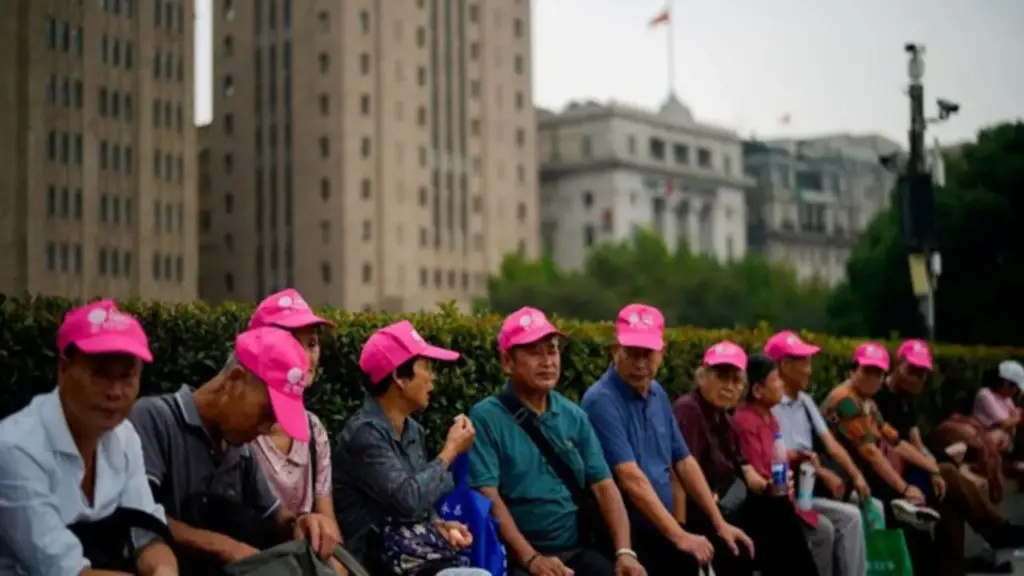 Trung Quốc tăng cường tuyển dụng lại lao động về hưu