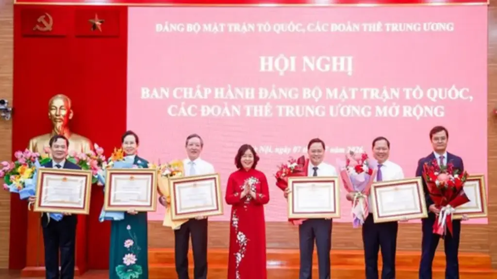 Trung ương Đoàn nhận Huân chương Lao động hạng ba