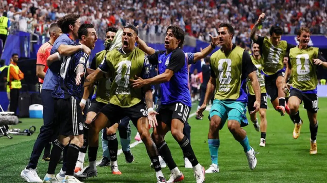 Truyền thông châu Âu thán phục Messi, ca ngợi cách Argentina ngược dòng bản lĩnh hạ Anh