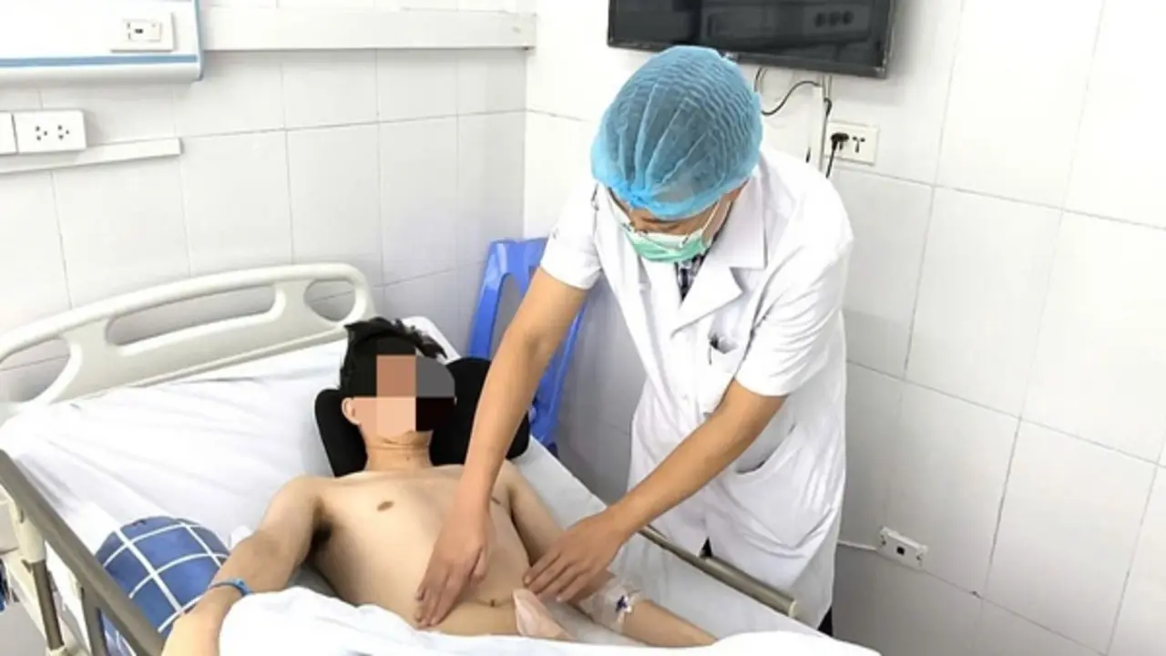 Tự nặn mụn vùng kín, nam thanh niên bị nhiễm khuẩn huyết