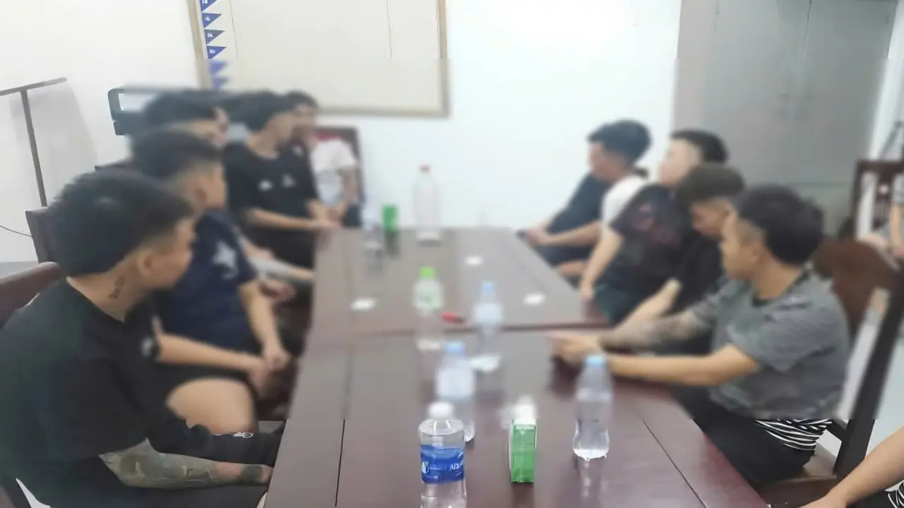 Từ tin báo "con ngáo ma túy" của người mẹ, lộ đường dây hàng cấm