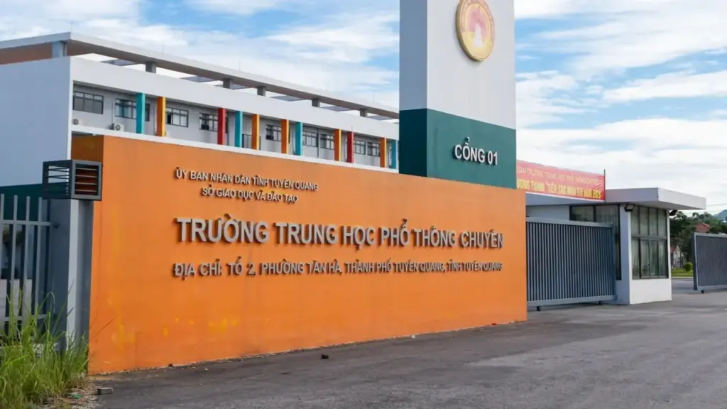 Từ vụ hơn 140 điểm 10 toán ở Tuyên Quang: Bảo vệ quyền lợi học sinh nhưng không đánh đổi tính nghiêm minh của kỳ thi